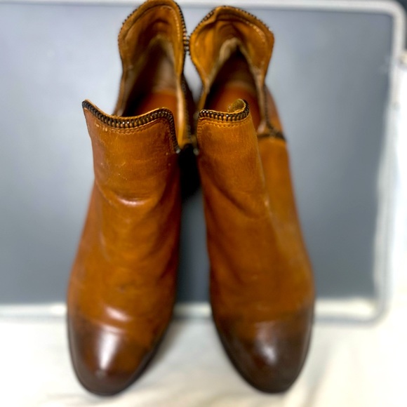 BCBGenration Side Zipper(BG Crush Ankle Boots) Booties Brown 9M - Picture 3 of 14